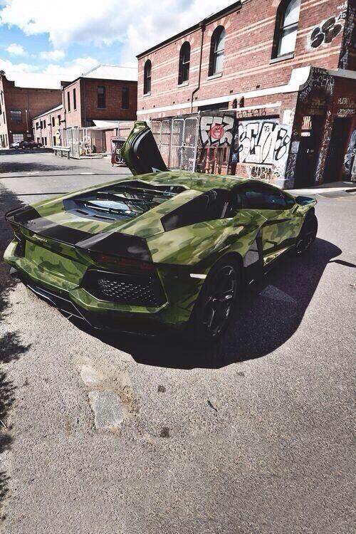 CarSwapMe's tweet photo. Camo Lambo http://t.co/phoQ8QcptH