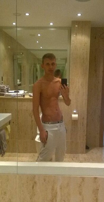 Getting ready ;-P #selfie #gay #porn #gayporn #gettingReady #Manchester @BritXXXmodels @ApplyToModel