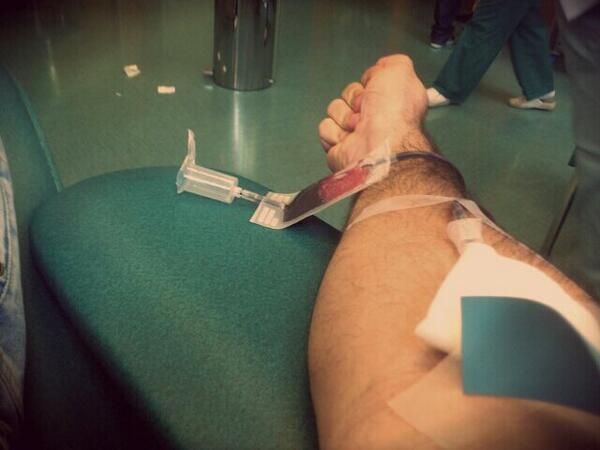 Poniendo mi gotita al #DiaMundialDelDonanteDeSangre