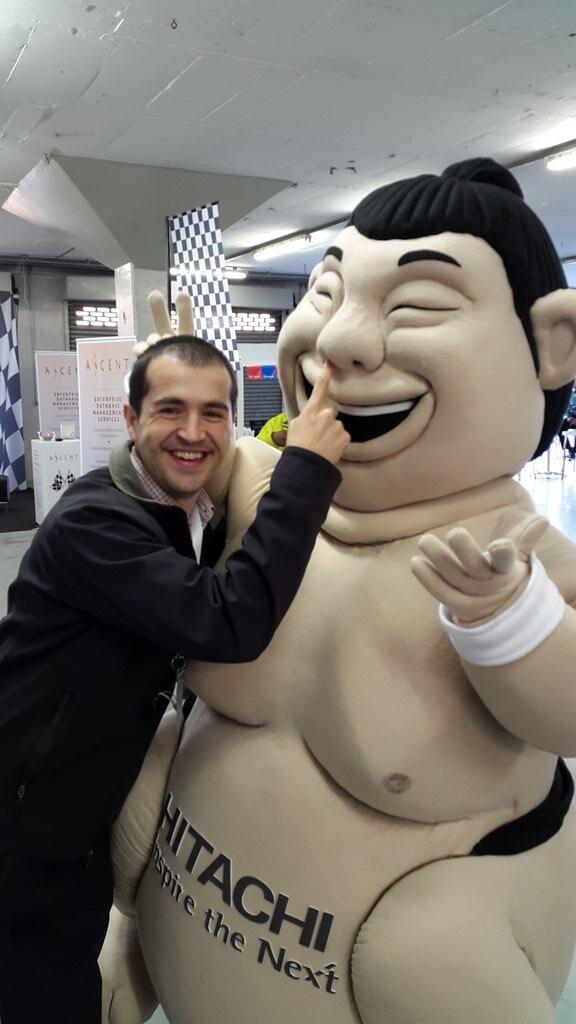 luis_de_sousa's tweet image. @hds_ssa #sqllaunch #sqlselfie