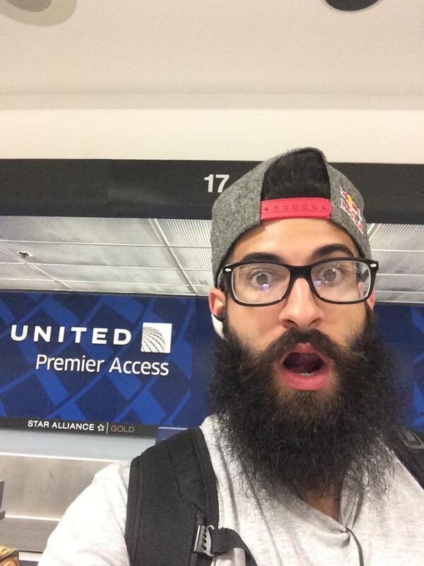 Flamesword's tweet photo. Ain't missing my flight this time bitches! And they say chi city.
#nerdsword or #nerdbeard? http://t.co/AJe8kx1bMI