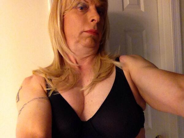 pantyboy56's tweet photo. #chestshot #crossdresser http://t.co/YjefaYDqqj
