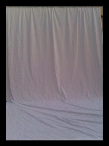harajcam's tweet photo. خلفيه تصوير لونها بيضاء طولها 6 متر وعرضها مترين ونص http://t.co/g551dDd8hg