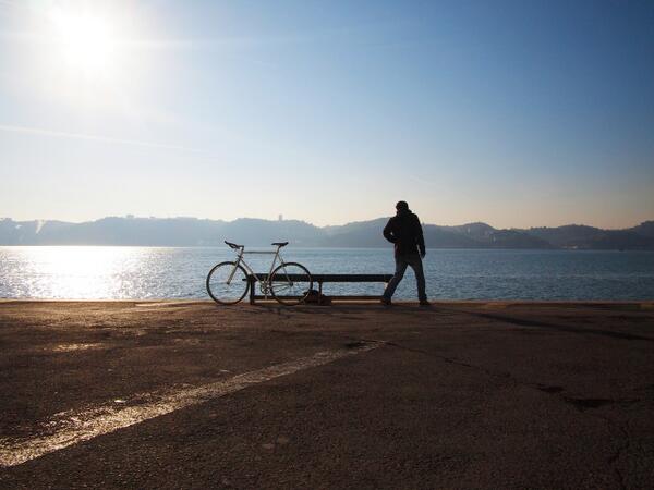 BikeGracia's tweet photo. ¡Que paséis un buen fin de semana y no olvidéis de desconectar con un buen paseo en bici! #bicicleta #bike #bikelife http://t.co/BfiX2Ufsnt