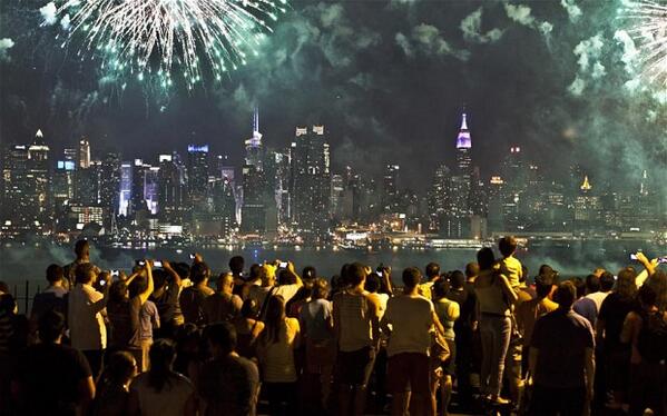 NetDiscoveries's tweet photo. http://t.co/qFRbGkbGRw How to celebrate America's Independence Day. RETWEET! #independenceday #fourthofjuly http://t.co/Y5EHzzlXLg