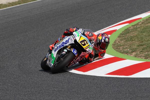 Stefan Bradl low down on his LCR Honda RC213V at Catalunya. #MotoGP #OTD 2014 #CatalanGP via @lcr_team