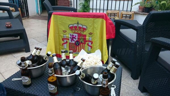 Albertot1991's tweet photo. Empezando @fco_paloma @DanielSevillita http://t.co/207l2weruY