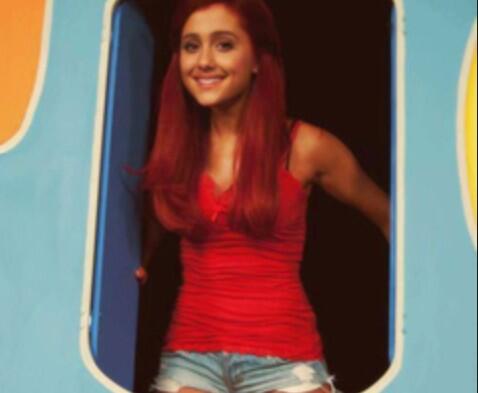 VJAriana's tweet photo. Fetus Ariana❤️❤️ http://t.co/TPf4Ybwi0X