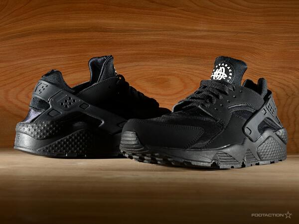 huaraches footaction