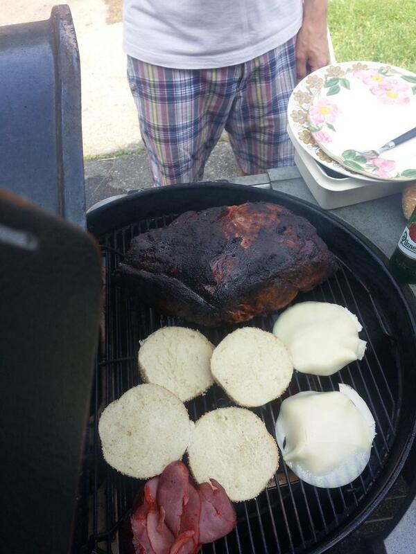 BuffaloCurrents's tweet image. Tom and Tim's first brew day. Time to enjoy some food!
-TL