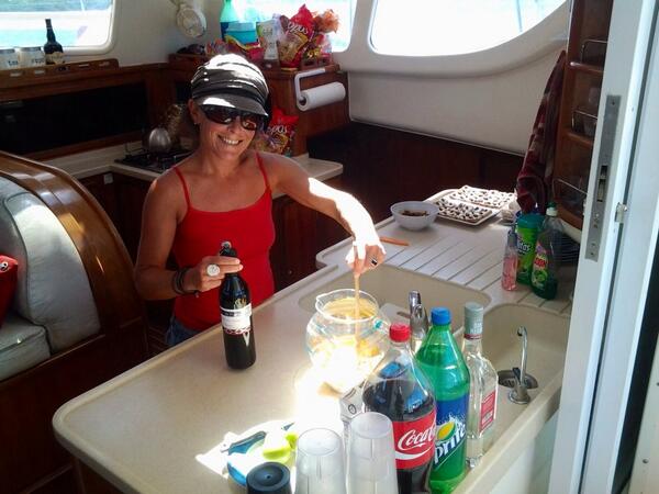 MalucatC's tweet photo. @MalucatC #comesailaway
#sunsetcharters
#caribbeancharters
#privatecharters
#bestsangria
#mexicocharters http://t.co/jD39uQVzJG