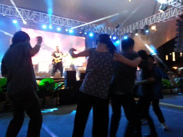 Lets heat up the night with some dance! #kkjazzfest <a href="/sabahtourism/">Sabah Tourism Board</a> <a href="/suteraofficial/">Sutera Harbour Resort</a>