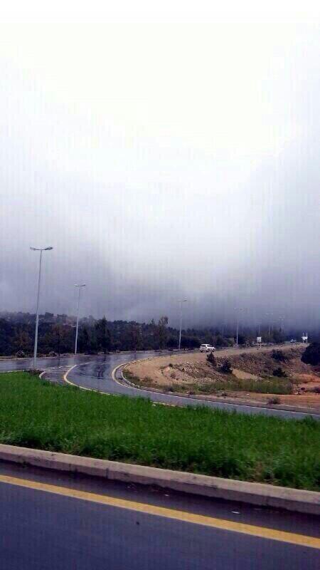 bn_shflot's tweet photo. يردد صدى السوده تراحيب جوابها
عددمابكى نوه وردالنبات ارضه

تشوفونها ابها انا شوفها ابها
يدوم البقى ياجنة الله في ارضه http://t.co/5m5JRdNGzH