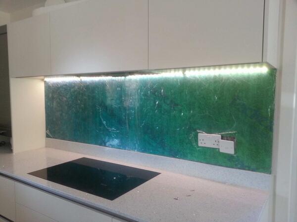 nexiform's tweet image. Glitter splashback almost fitted.
Almost a perfect fit. Required a 3mm grinding job for the perfect fit #perfection