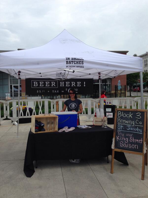 BeertownPublic's tweet photo. Beer is flowing! Get @UpTownWaterloo and get yourself some @BlockThree! #fhffwr http://t.co/LdgdpsWqN1