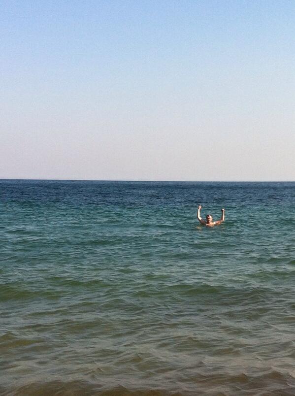 Poetto's tweet photo. @actionbarbes @didier_vincent | Un parisien en Sardaigne | #sardegna #sardinia #cagliari http://t.co/I4DCat4tgs