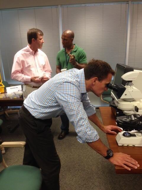 AstroClass2013's tweet image. .@AstroClass2013 Josh &amp;amp; Victor learn ab #EarthScience at Lunar &amp;amp; Planetary Institute bit.ly/1oPFzSZ 