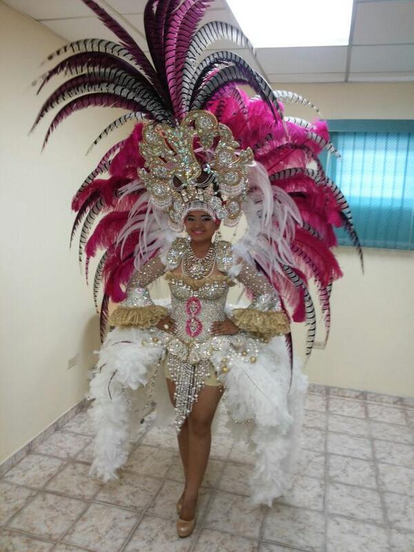 FISCazuero's tweet photo. Apoyen a nuestra candidata a reina novata @dalysayala http://t.co/2YimPPWfzk