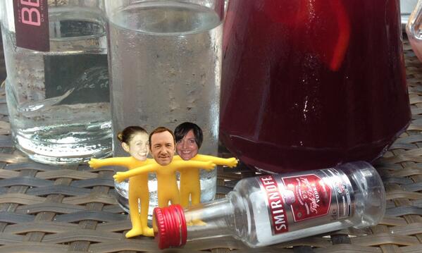 Dublins_DebRi's tweet photo. @TheEllenShow how far should go to get #kevinspacey to respond?  http://t.co/yDMfbMHlUM