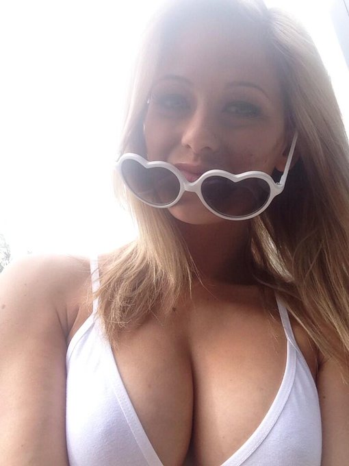 Frisky. Friday. Fun. In the. Sun ?☀ 

@Playboy #FriskyFriday http://t.co/BknnQEVjim