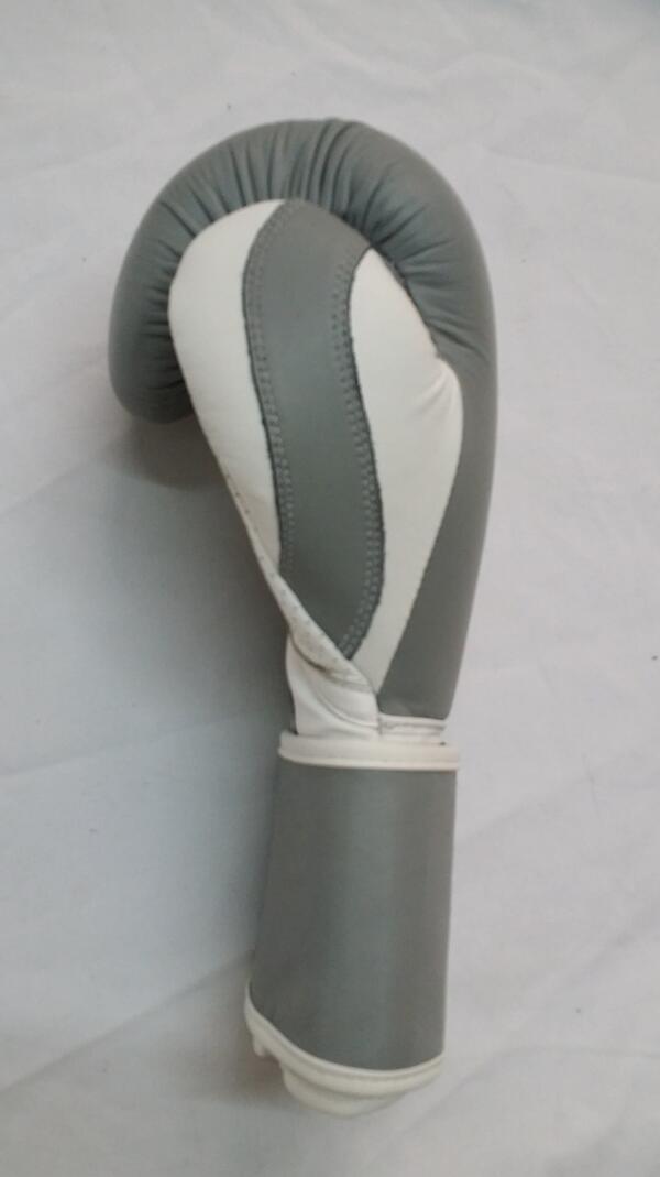 proboxingwork's tweet image. Comments please?