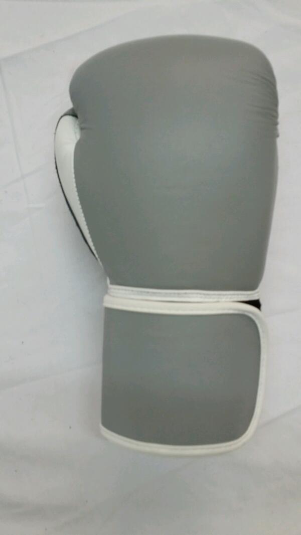 proboxingwork's tweet image. Comments please?