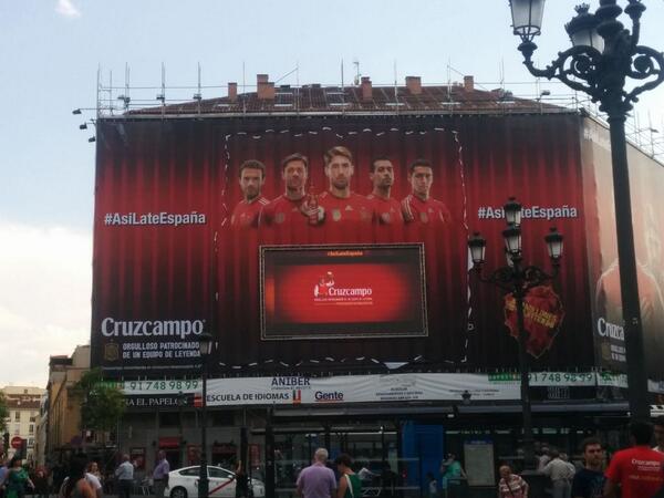 BegoMN's tweet image. #AsiLateEspañaEnLaCalle @Cruzcampo