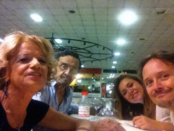 andreacauti's tweet photo. Selfie famigliare @CamyCauti @ritasancricca #CasalottiDancing In anticipo di 1 ora per paura di far tardi. Siamo soli http://t.co/MR2IpeCT3x