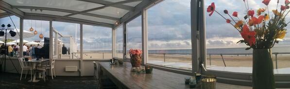FabFotoboothNL's tweet photo. Fab Fotobooth aan Zee. Prima! http://t.co/gUZpbOfrWZ