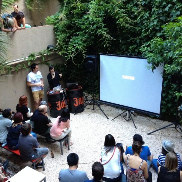theoptionstudio's tweet photo. Mayuscula, como trabajar para clientes de otros continentes. @AlexGilBonet @lionbillar @bulkpaq26 @MayusculaBrands http://t.co/HFEupVKi9Z