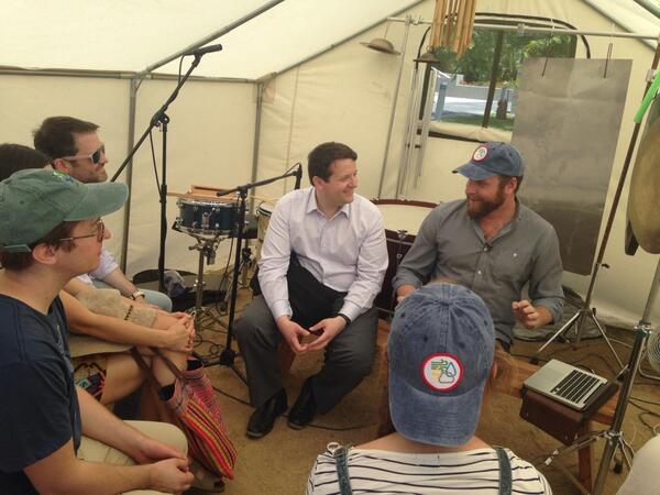 DeptWeatherMod's tweet image. Conductor, @orionrountree on Thunderstorms in Beethoven Symphonies.