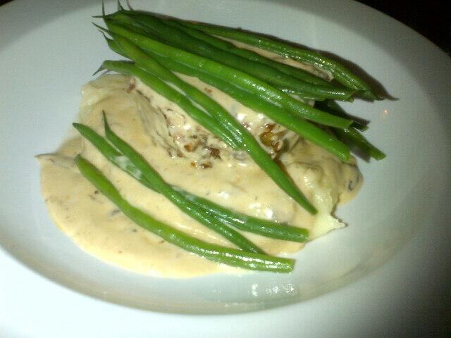 Bacon wrapped meatloaf, white cheddar mash, green beans  doesn't ge... http://t.co/Ydc06i415G http://t<a href="/tag/worththetrip"class="tags"><span>#worththetrip</span></a>