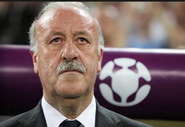 MejoresTwits's tweet photo. Vicente del Bosque, eufórico después del gol de Xabi Alonso. #ESPNED #EspanaMundial2014 http://t.co/UVr7oFEiLi