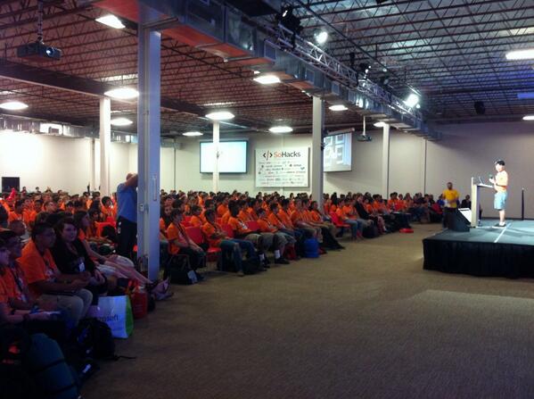 RackGivesBack's tweet image. 500 HS kids @Rackspace for the @AppsForAptitude #sohacks 24 hour hackathon. The future is lookin&apos; good!