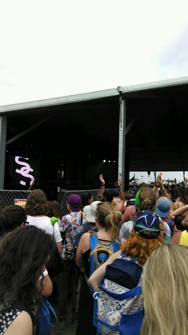 KellyGarbo's tweet photo. Sam Smith @Bonnaroo http://t.co/7d8ey1r6p7