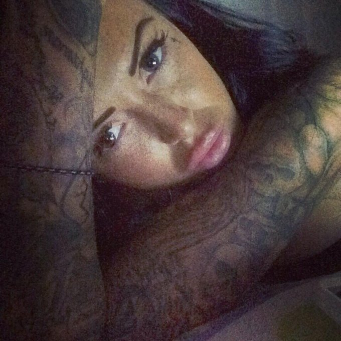 Cam time :) http://t.co/9B76U6pkKw http://t.co/MlOh40zHZ4<a href="/tag/newpics"class="tags"><span>#newpics</span></a>