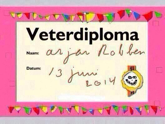 JanvandeVuurst's tweet photo. Robben held http://t.co/iVNdt5VWg7