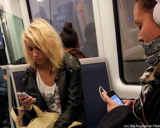 fuselabs's tweet photo. Everybody Knows This Isn't Nowhere: Designing for Non-Places. By @CompUrbanist http://t.co/CgynkVMuuU http://t.co/oAIIh6iXeS