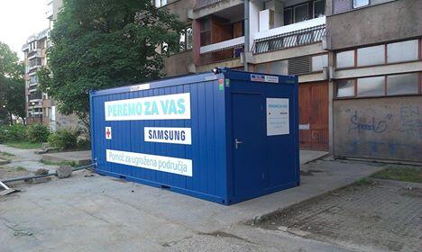 OYFrs's tweet photo. .@SamsungMobile postavlja javne veš mašine u #Obrenovac. POTREBNI VOLONTERI, prijava ovde:   http://t.co/Bb23AZBKfX http://t.co/H2taSWcBz6