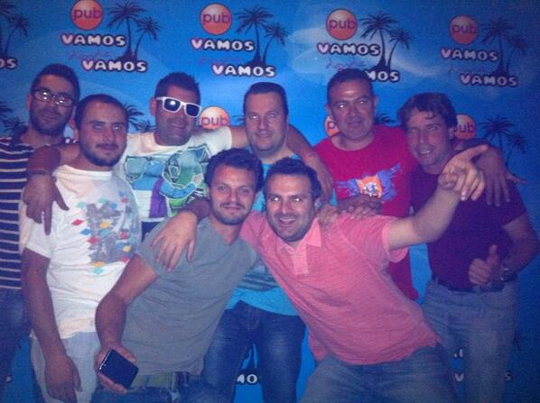 PAPUELS's tweet photo. Disco pub !!!!!vamos donde vamos!!! http://t.co/mgImPk3NIr