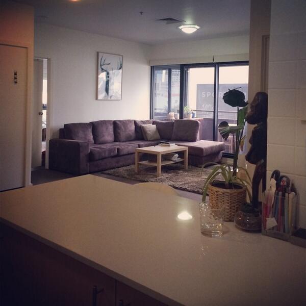 neselona's tweet photo. what a lovely place with a great location. thanks to @rickchenn for let me stay here. #airbnb #melbourne http://t.co/D5KL4Uvfuj