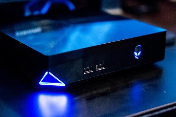 AtaruGameStore's tweet image. Alienware Steam Box dibanderol seharga $550, dan akan berkompetisi dengan Xbox One dan PS4.