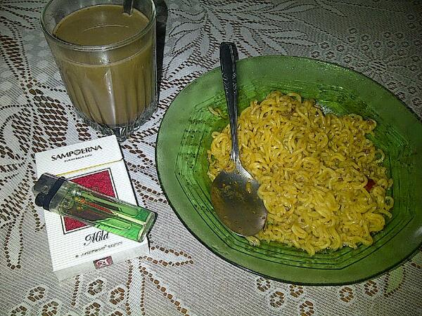 Sarapan w/ <a href="/nenkdiladilod/">Dilladilladilla</a>
