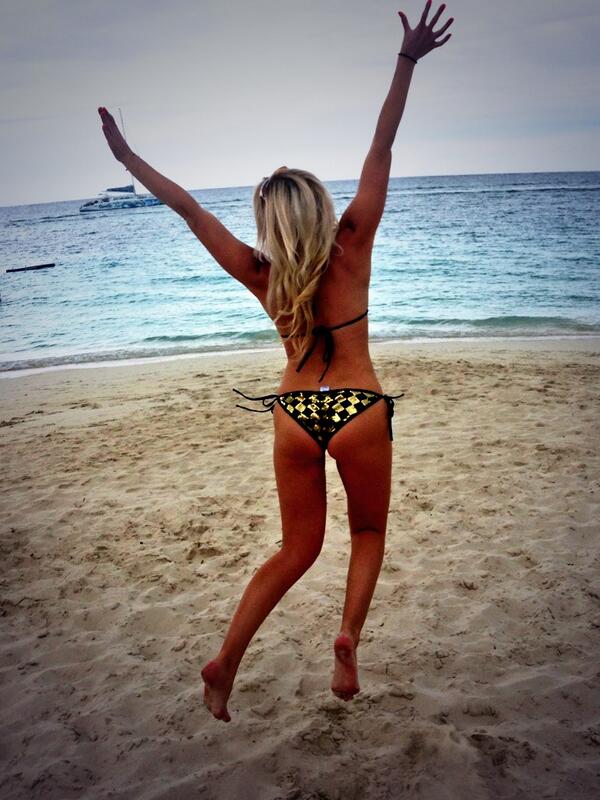 JennBarlow's tweet image. #esummerhere