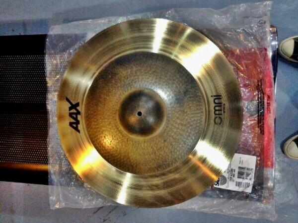 anggertetuko's tweet photo. @DrumBagus #WTS aax OMNI 22" baru, minat  tlpn 02198807075  cod bekasi http://t.co/2E8Hin3py3