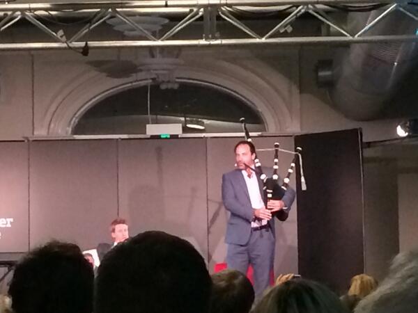 auscompod's tweet image. Just a bit of bagpiping from the ol' member for Frankston.