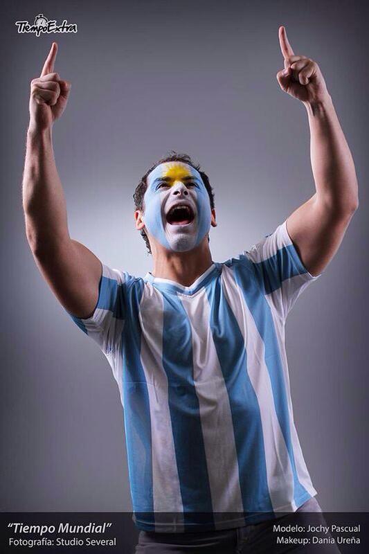 JochyPascual's tweet photo. Foto para la revista TiempoExtra.Do #MundialBrasil2014 #Mundial2014 Foto: Several Studio Make-Up: Dania Ureña #cool http://t.co/zcgltaWVc2