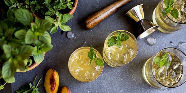 DUhockeyFan's tweet photo. Celebrate summer with a Garden Old-Fashioned from @DrunkenBotanist @gardenandgunmag http://t.co/D8xD6d31sO http://t.co/NhbFQR4Ov4