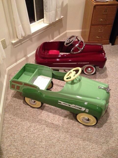 Love these #vintagepedalcars that my friend restored #coolride