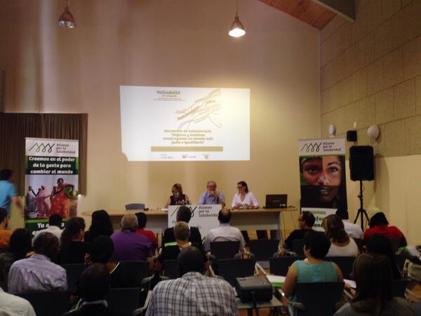 Comienza la jornada @AxSolidaridad